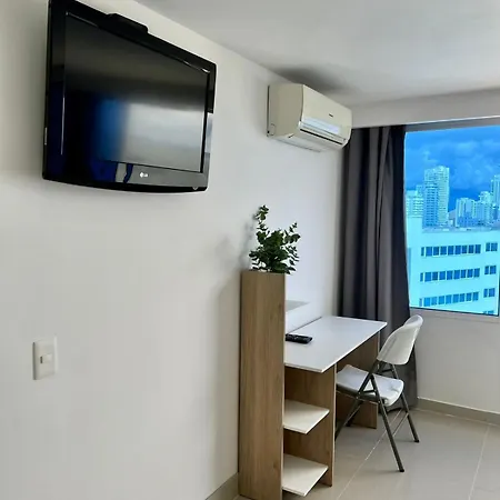 Por Dias Laguito Ctg * Cartagena