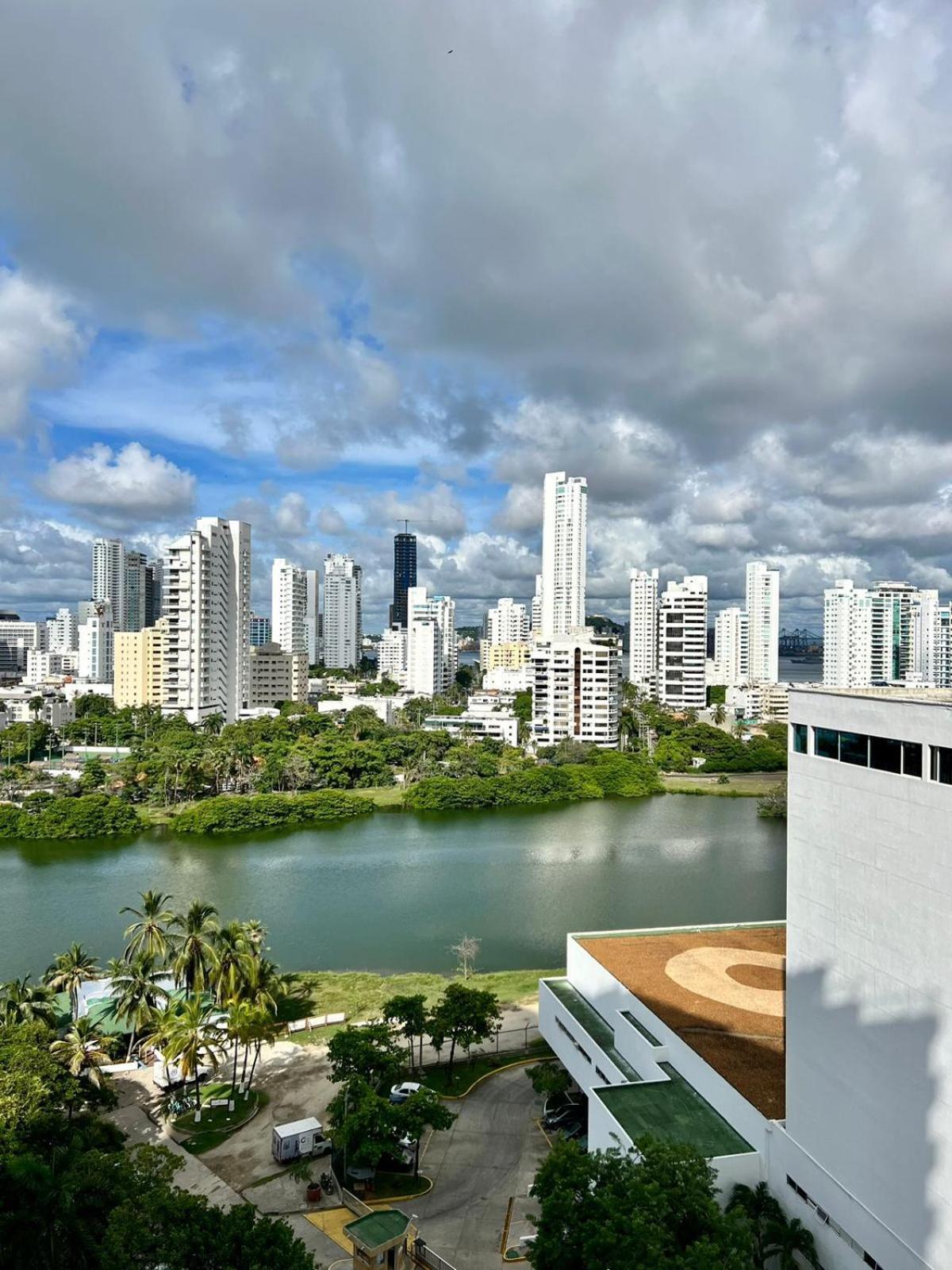 Por Dias Laguito Ctg *