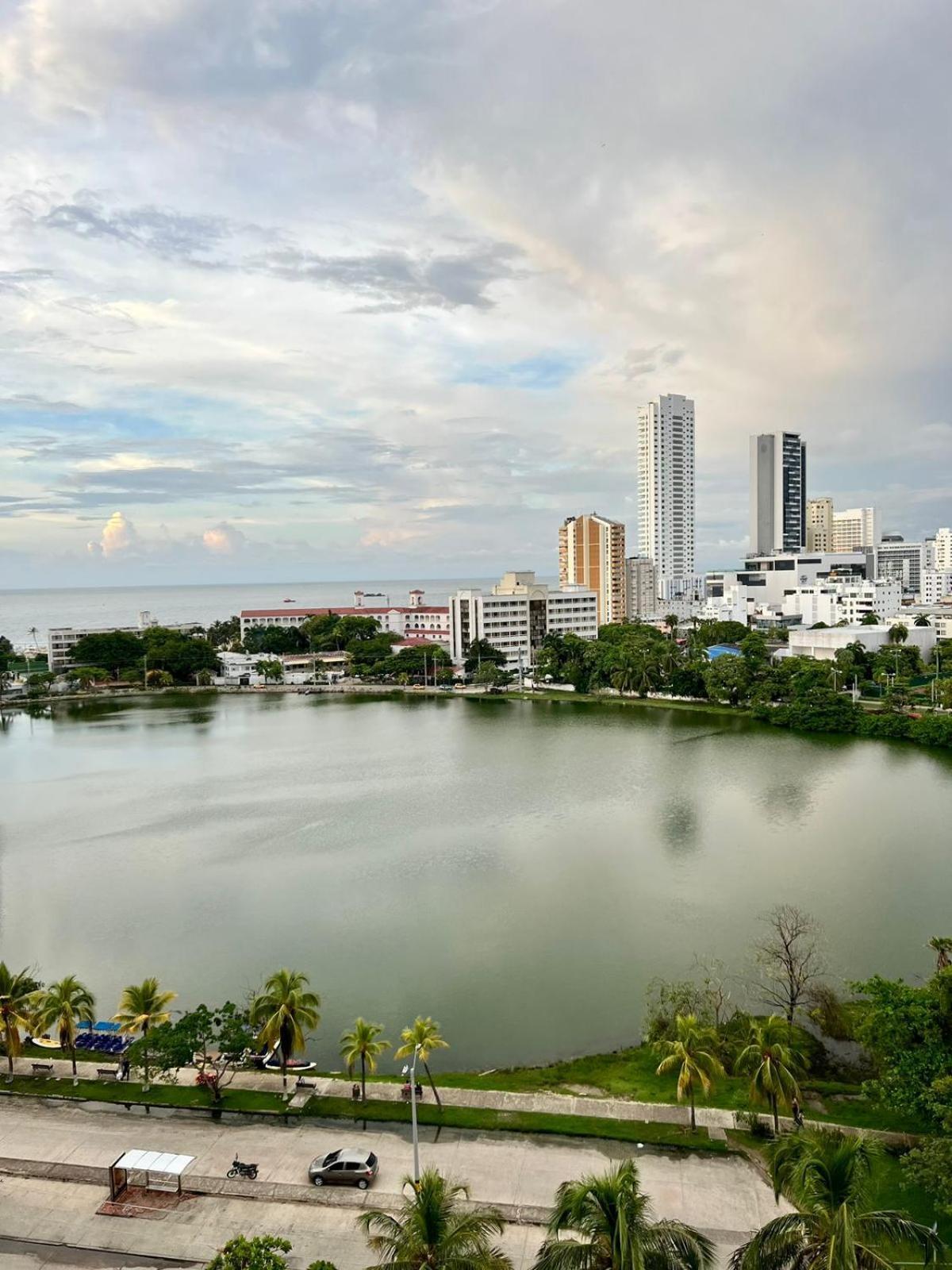 Apartamento Por Dias Laguito Ctg *